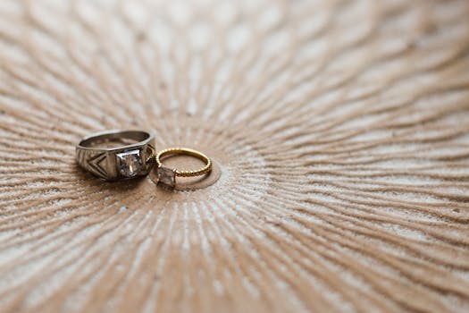 elegant wedding jewelry set with geometric patterns